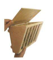 Kerbl Holz-Heuraufe mit Sitzbrett