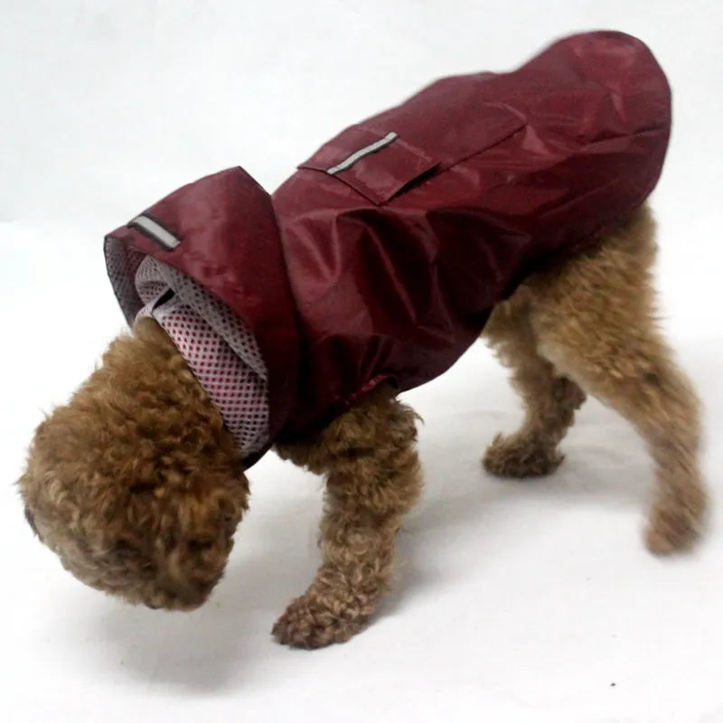 Wasserdichter Hunde-Regenmantel: Kapuzenjacke mit reflektierenden Streifen